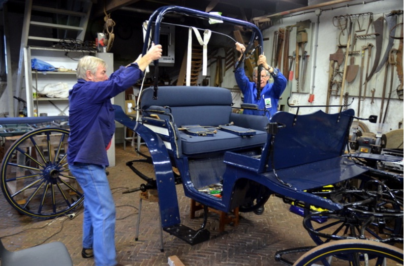 Zie nieuwe foto’s (160) dat er hard gewerkt wordt.