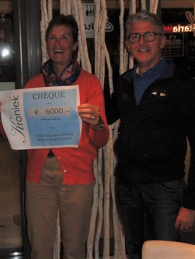Nog een mooie cheque van de Kroniek.