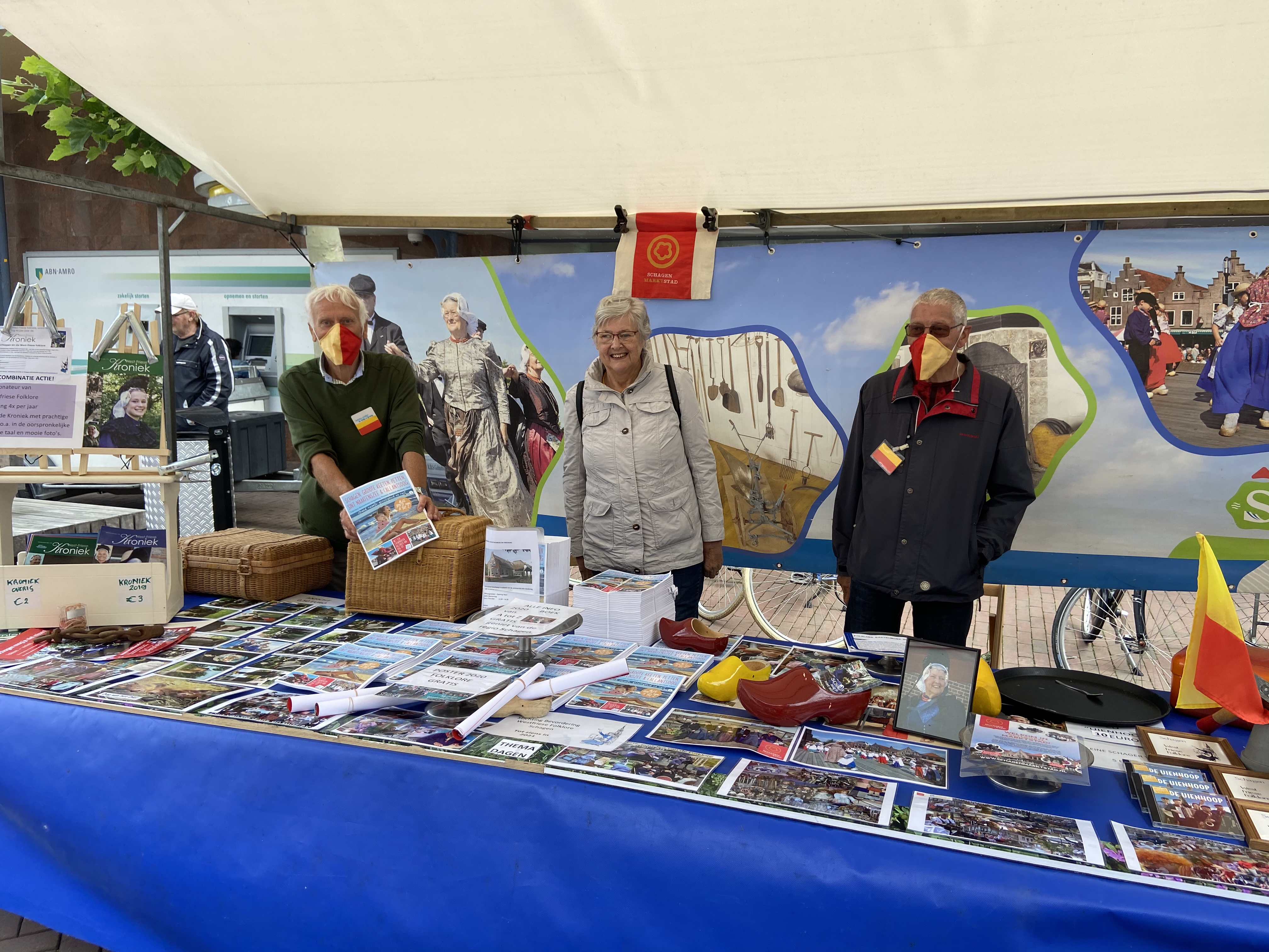 Geen Folklore, wel een infokraam.