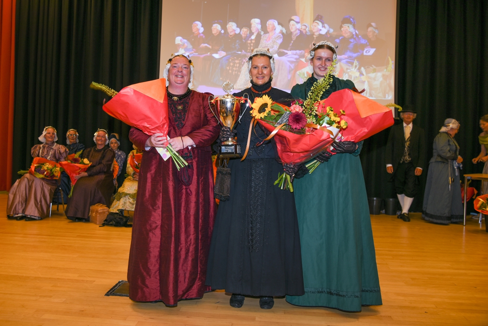 Miss verkiezing en cursus kapzetten